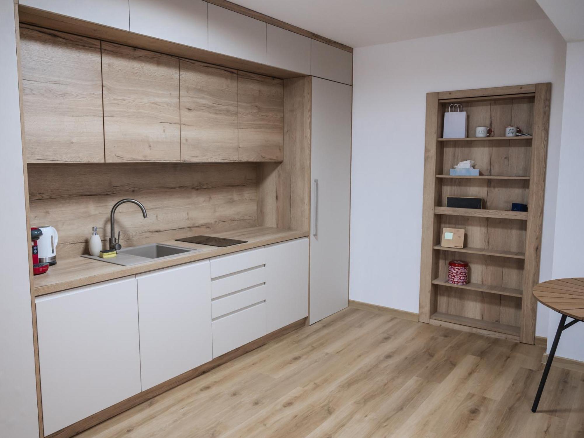 Atelier Smutna Appartement Ostrava Buitenkant foto